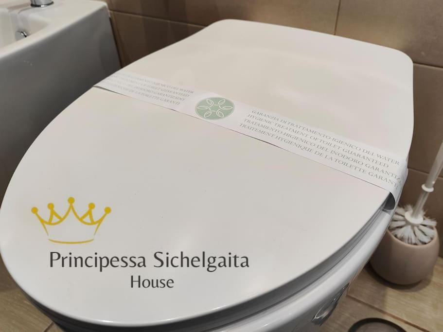 Principessa Sichelgaita House Βίλα Σαλέρνο Εξωτερικό φωτογραφία